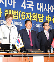 4���� ��� 