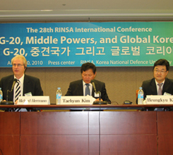 �߰߱����� �Ⱥ����Ұ� �̷�����