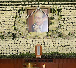 Ȳ�忱 ������ �޲� ������ 