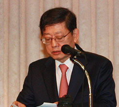 �� �Ѹ� ���δ� å�Ӱ� ��Ģ ��..