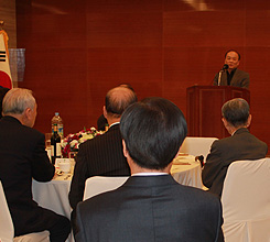 ü  ϰ 츮 ٰ̱ ϴ°?