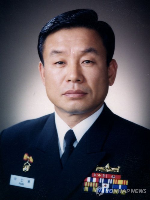 û¿Í´ë, ÃÊ´ë ±¹¹Î¾ÈÀüóÀå°ü ¹ÚÀοë îñ ..