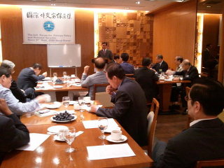 Á¤ ´ö±¸ Àü Àå°ü, ¡°Çѱ¹, ±ÕÇü°¨°¢ ¿Ü±³ ÇÊ..