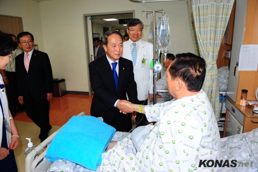 ¹Ú¼º±¹ ÇⱺȸÀå, È£±¹º¸ÈÆÀÇ ´Þ ¸Â¾Æ Âü..