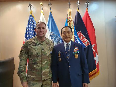 ±èÁøÈ£ ÇⱺȸÀå, ¿¡À̺ê¶÷½º ..