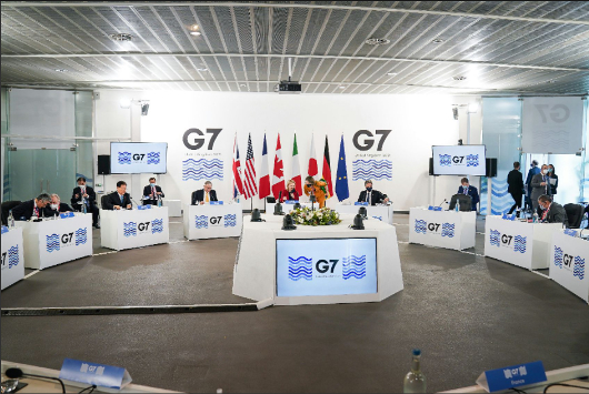 "G7 정상, 러시아에 북한 무기 제공 규탄 공동..