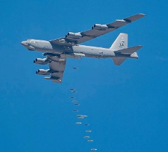 ̱ B-52H ѹݵ ...ѹ հ..