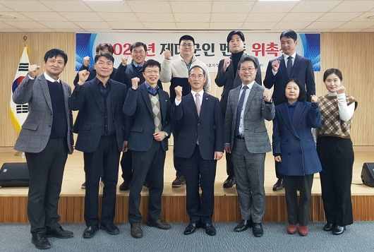 Ⳳ뱺,  ˽ ..