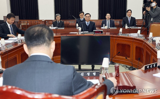 ������ "��, ���� ������ �Ϲ̴�ȭ �����־���� ..