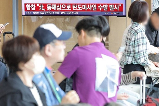 軍 北, 동해상으로 미상 발사체 발사…..